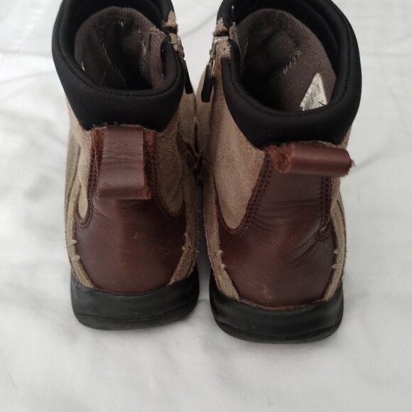LANDS' END Taupe SUEDE Feel ANKLE BOOT Sz 7.5B - Picture 8 of 9